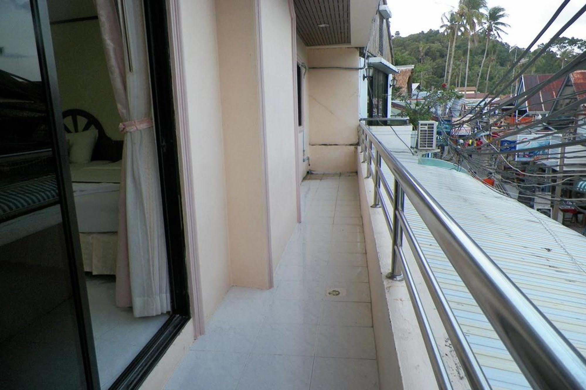 Natacha Hotel Phi Phi Don Exterior photo